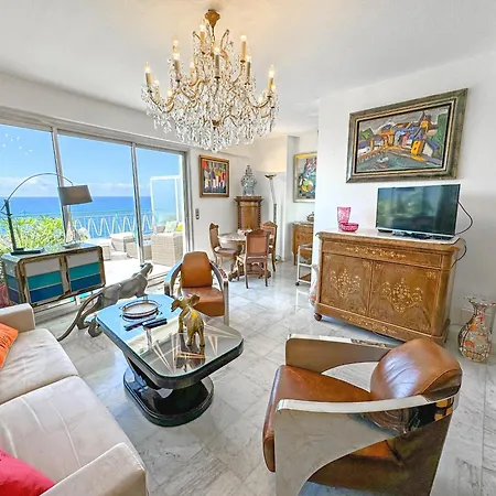 Breathtaking Rooftop Experience On Promenade Apartment