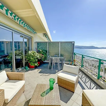 Breathtaking Rooftop Experience On Promenade Apartment *